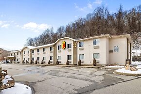 Super 8 by Wyndham Pittsburgh/Monroeville