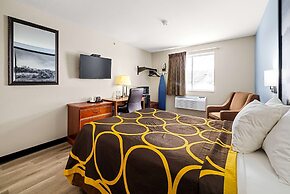 Super 8 by Wyndham Pittsburgh/Monroeville
