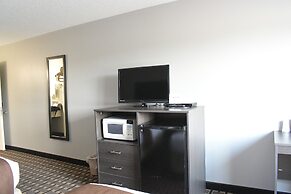 Adams Inn