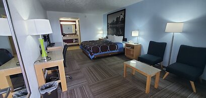 Super 8 by Wyndham City of Moore