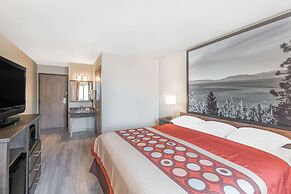 Super 8 by Wyndham Redding