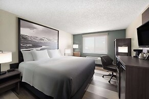 Super 8 by Wyndham Conrad