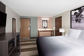 Super 8 by Wyndham Conrad