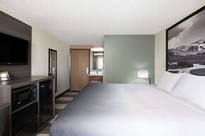 Super 8 by Wyndham Conrad