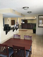 Carolina Inn & Suites of Lake Norman