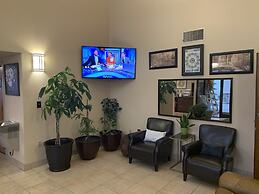 Carolina Inn & Suites of Lake Norman