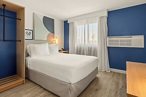 Spark by Hilton Eden Prairie