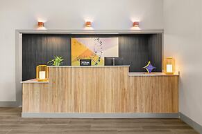 Spark by Hilton Eden Prairie