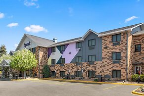 Spark by Hilton Eden Prairie