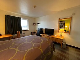 Super 8 by Wyndham Powell