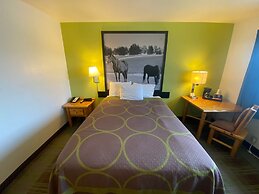 Super 8 by Wyndham Powell