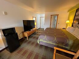 Super 8 by Wyndham Powell