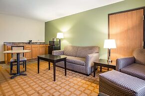 Quality Inn & Suites Marinette