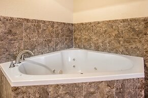 Quality Inn & Suites Marinette