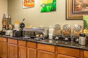 Quality Inn & Suites Marinette