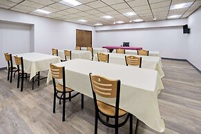 Super 8 by Wyndham Henrietta/Rochester Area