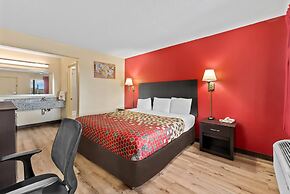 Econo Lodge Fredericksburg near I-95