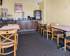 Econo Lodge Fredericksburg near I-95