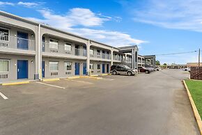 Econo Lodge Fredericksburg near I-95