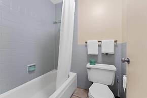 Econo Lodge Fredericksburg near I-95