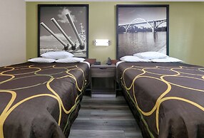 Super 8 by Wyndham Mobile/Tillmans Corner