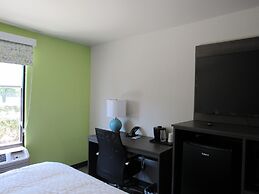 Clarion Pointe McDonough