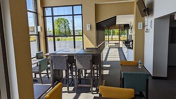 Clarion Pointe McDonough