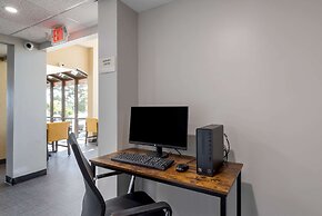 Clarion Pointe McDonough