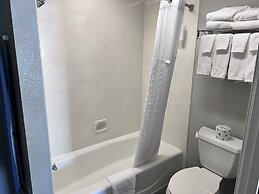 Travelodge by Wyndham Redding CA