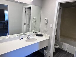 Travelodge by Wyndham Redding CA