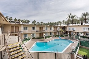 Americas Best Value Inn & Suites Anaheim Convention Center