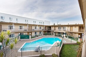 Americas Best Value Inn & Suites Anaheim Convention Center