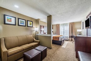 Comfort Inn & Suites Dayton North