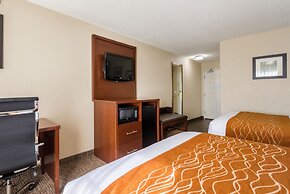 Comfort Inn & Suites Dayton North