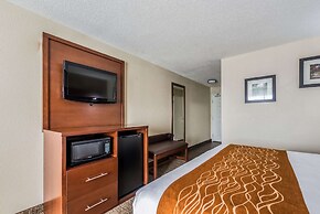 Comfort Inn & Suites Dayton North