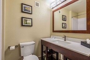 Comfort Inn & Suites Dayton North