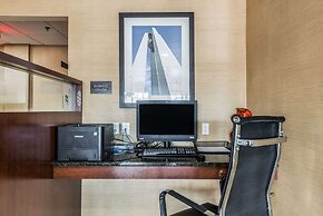 Comfort Inn & Suites Dayton North