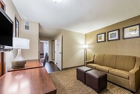 Comfort Inn & Suites Dayton North