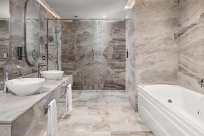 Hilton Alexandria Green Plaza