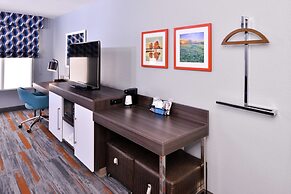 Hampton Inn & Suites Legacy Park-Frisco