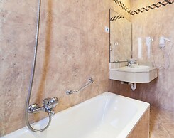 Globales Reina Cristina