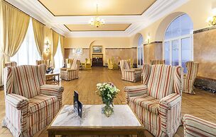 Globales Reina Cristina