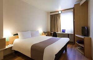 ibis Granada