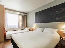 ibis Granada