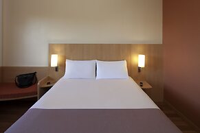 ibis Granada