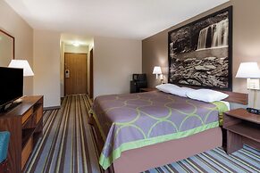 Super 8 by Wyndham La Grange KY