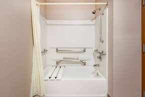 Super 8 by Wyndham La Grange KY