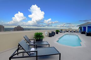 Magnolia Hotel Houston, A Tribute Portfolio Hotel