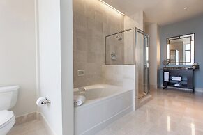 Magnolia Hotel Houston, A Tribute Portfolio Hotel