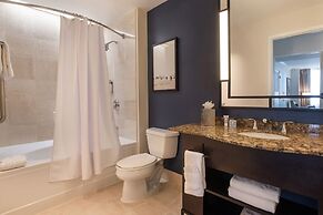 Magnolia Hotel Houston, A Tribute Portfolio Hotel